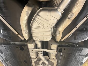 VW PASSAT B7 3.6FSI DSG 4Motion High Line 220kW TOP STAV DPH - 8