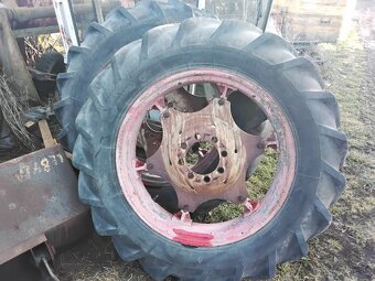 Polokultivační kola 12,4/11-32 - 8