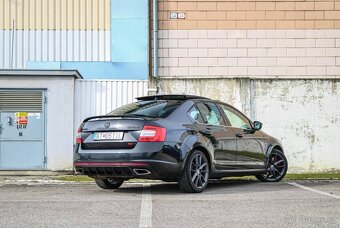 Škoda Octavia 2.0 TDI CR DPF RS - 8