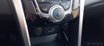 Hyundai i30 1.6 CRDi 81kW,2015 - 8