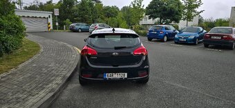 Kia Ceed 1,6 GDI hatchback 99kW - 8