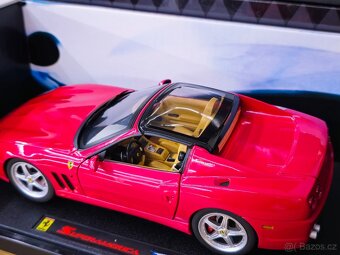 Modely Ferrari 1:18 HotWheels ELITE - 8