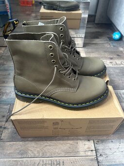 Dr. Martens - 8
