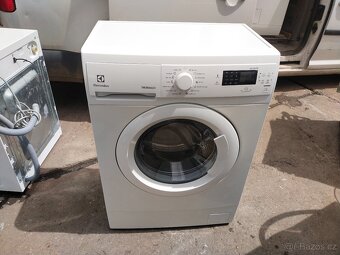 Prodám plně funkční dig.Slim pračku zn. ELECTROLUX--DOVEZU- - 8
