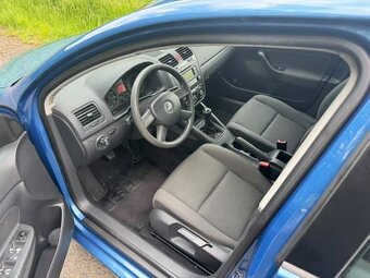 Volkswagen Golf - 8