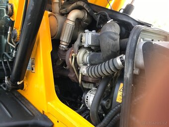 Jcb 3cx - 8