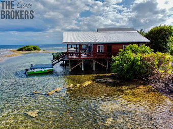 Waterfront Home with Boat Calabash Point, Roatan - 8