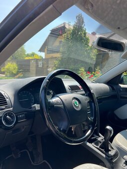 Škoda Octavia II L&K 2.0TDI, PDC, Navi - 8