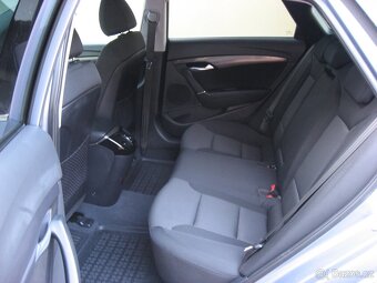 Hyundai i40 Wagon 1.7CRDI 141PS Experience A/T - 8