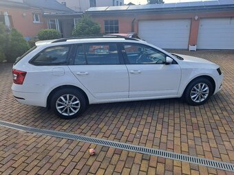 Škoda Octavia kombi 1,6 nafta ,, Odpočet " - 8