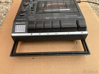 Magnetofon kazetový přenosný PHILIPS N 2235 za 1.000 kč - 8