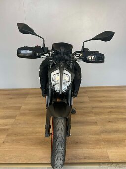 KTM 125 Duke 2021 - 8