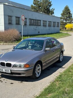 BMW e39 528i 142 kw Automat - 8