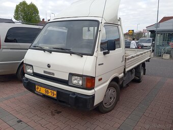 Mazda E 2000 - 8