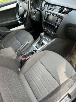 ŠKODA Octavia Combi 2.0 TDI 110kW Style plus 2017 - 8