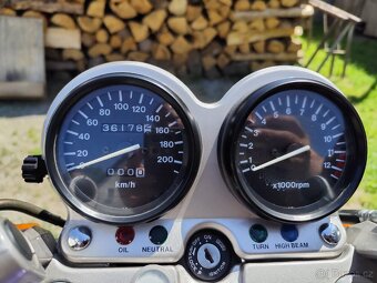 Suzuki GS500 - 8