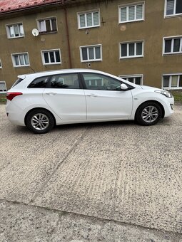 Hyundai i30 1.6 CRDi - 8