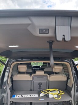 Multivan T7 Long PHEV v záruce, tažné, Matrix světla, kůže - 8
