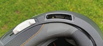 Vyklápěcí helma Schuberth C4 - 8