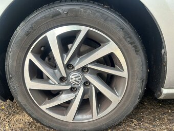 VW Golf 2.0 TDI 110kW SOUND - 8