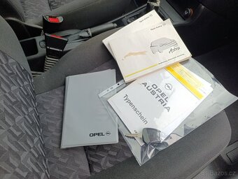 Opel Astra  86000km  Benzín - 8