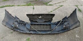 Peugeot 407 přední nárazník vč.mlhovek a znaku (bez mřížky) - 8