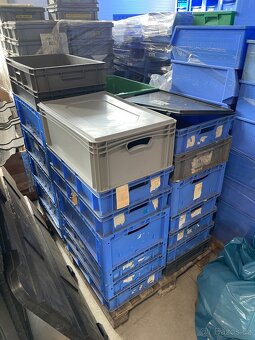 Různé plastové bedny/ krabičky - 8