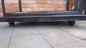 regál na dřevo ke krbu - 8