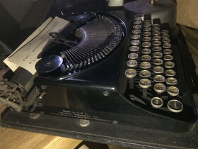 Starožitný psací stroj Oliver, Olympia, Adler, ... - 8