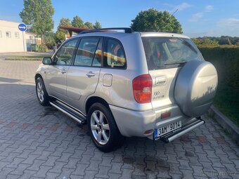 Toyota RAV4 2.0i 110kw 4x4 - 8