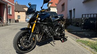 Yamaha FZ8 - 8