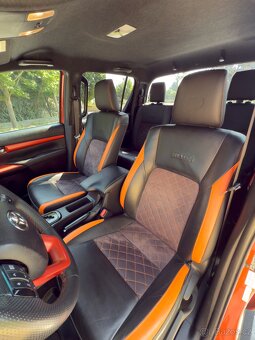 Toyota Hilux Double Cab - PLNÁ VÝBAVA - 8