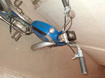 Moped - 8