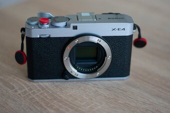 Fujifilm X-E4 - 8