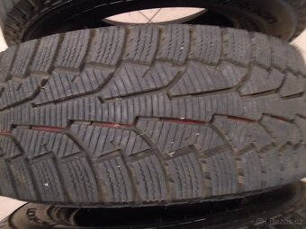 Zimní pneu 225/70R15C NOKIAN - 8