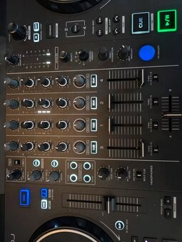 Denon DJ SC Live 4 - 8