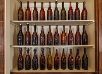 Sbírám STARÉ PIVNÍ LAHVE, FLAŠKY, SKLENICE, PULLITRY na pivo - 8