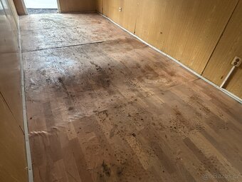Stavební buňka / zateplená / 6m délka / mříže - 8