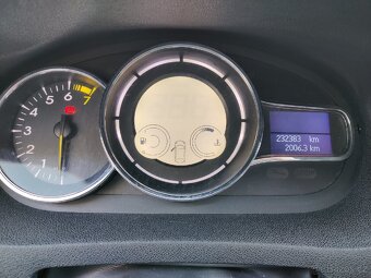 Renault Mégane III kombi /1.6 81kW benzín / 2010 - 8