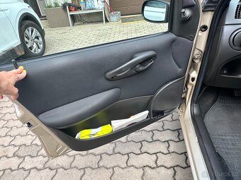 Fiat Punto - 8