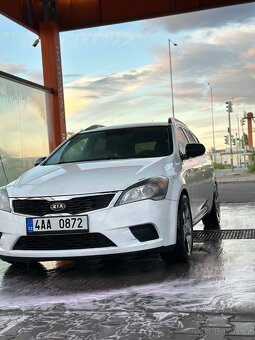 kia ceed 2011 1.6 crdi - 8
