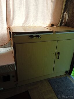 Malý karavan i s predstanem - 8