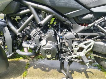 yamaha niken GT - 8