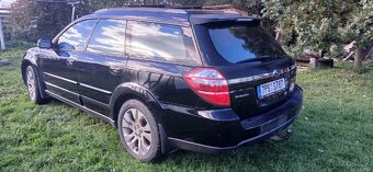 Subaru Legacy Outback - 8