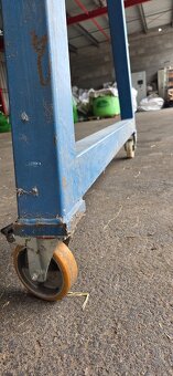 Mobilní portálový jeřáb s navijákem a kladkostrojem - 8