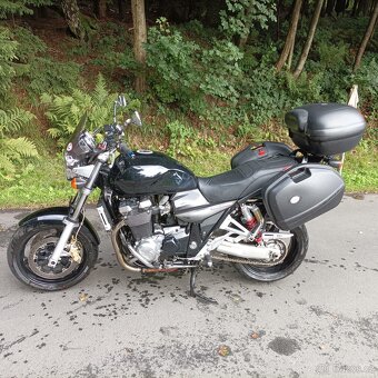 Suzuki GSX 1400 - 8