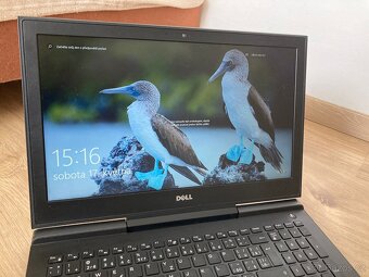 Dell inspiron 15 7000 - 8