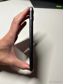 iPhone 11 64 GB - 8