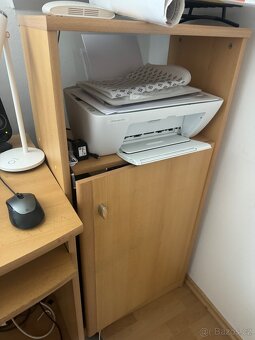 Skříně, botníky, i psací stůl - 8
