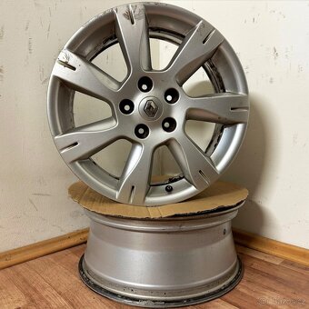 RENAULT SCÉNIC 5x114,3 R17 ET49 (7.0Jx17) 66,1mm - 8